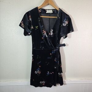 Urban Outfitters Boho Velvet Wrap Dress S Petite Black Floral Mini